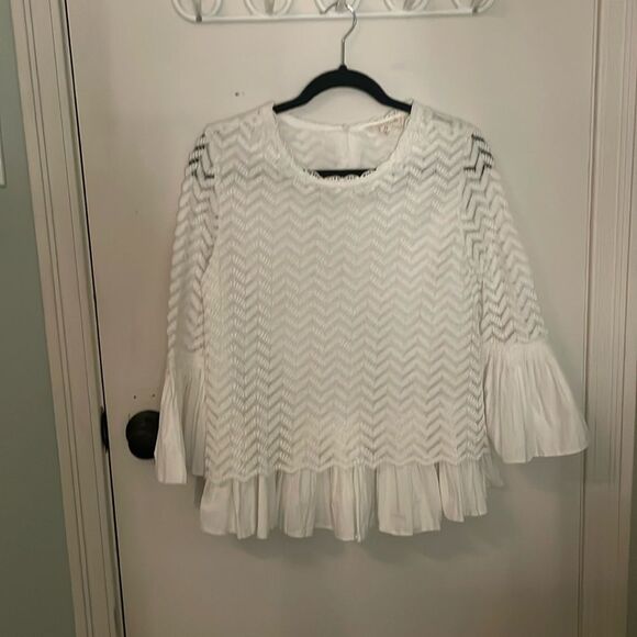 Elegant White Lace Women's Blouse - Picture 1 of 3